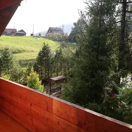 Микулин Хутірець Hotell *